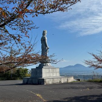 さらに進んで観音像のところへ