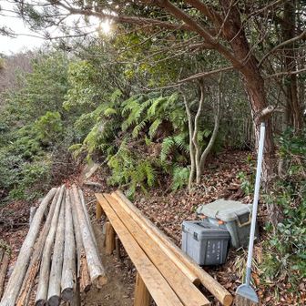 そう言えば、ここのベンチに屋根あったけど、
なくなってました
やーねー