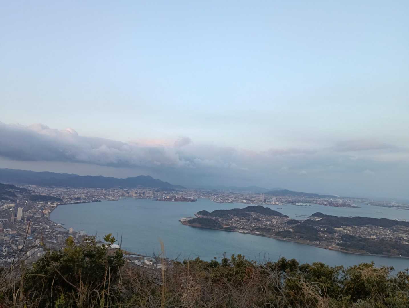 今朝の海峡