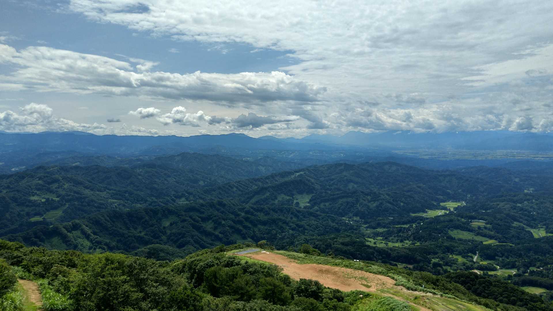 さっき登った黒姫山より低いけど、こっちの景色も最高✨