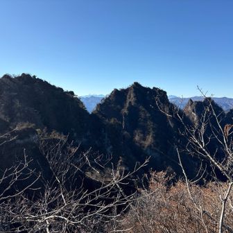 金洞山、だいぶ近づいてきました。