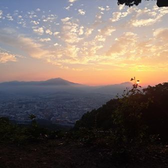 ちょうど朝日がでてきた
タイミングバッチリ✌