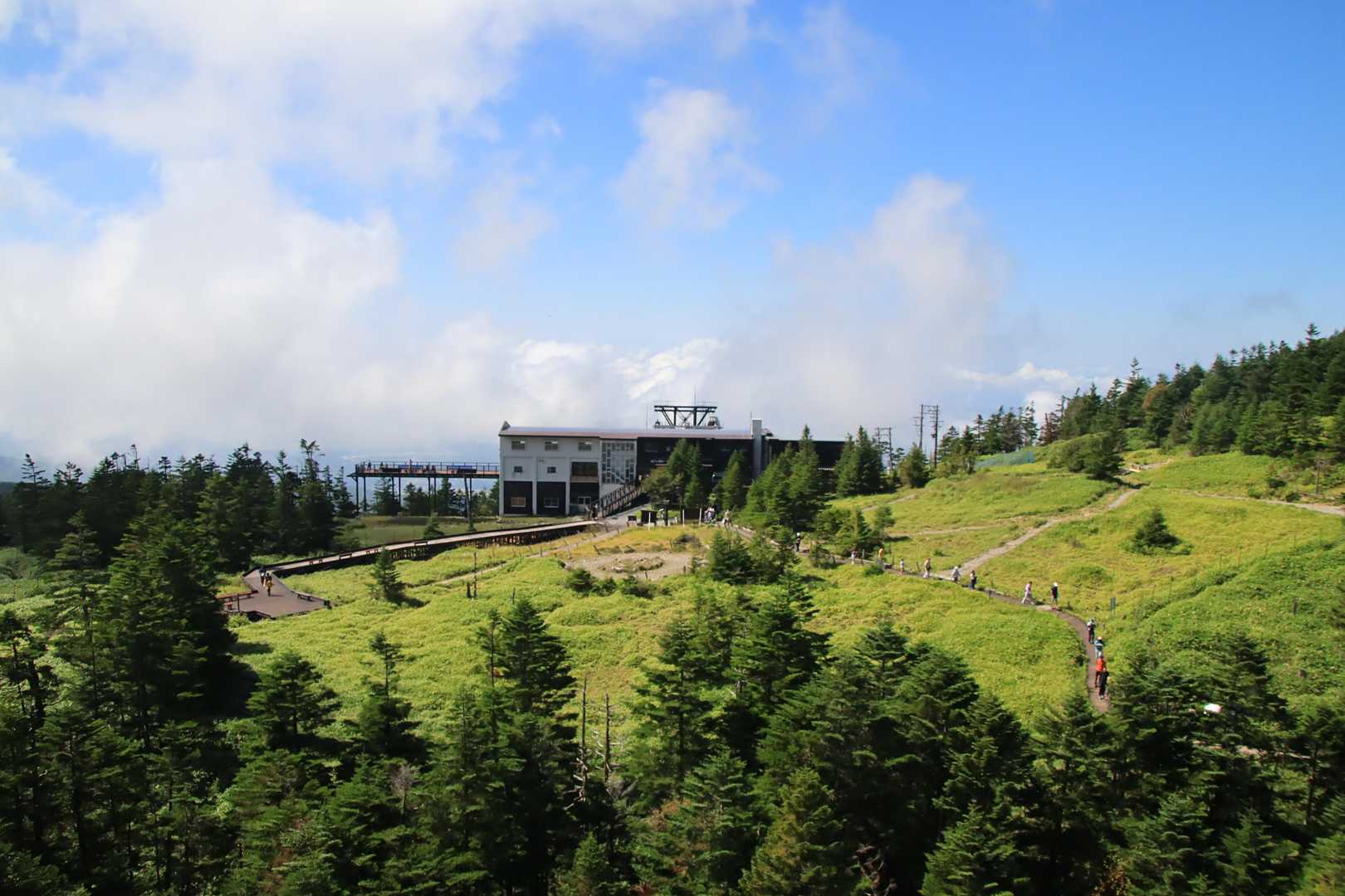 北八ヶ岳ロープウェイ山頂駅。
