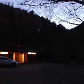 槇尾山公園口駐車場🅿️
昨夜自転車をデポしたんです♪