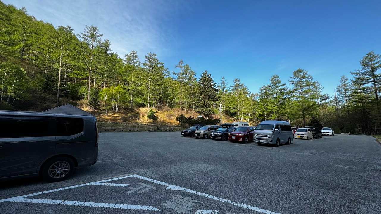 朝6:00過ぎには満車に。