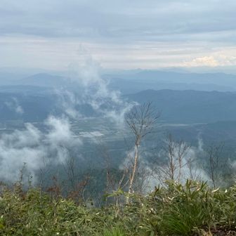 日髙山脈方面　この後トレランチームに
又、抜かされる🏃‍➡️

『凄いですね。格好良いです』と話し掛ける
と『普段から練習してるんで』　🤠