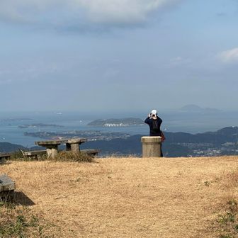 ありゃ〜
ここもいい眺望ねぇ😍
大台ケ原というらしい。