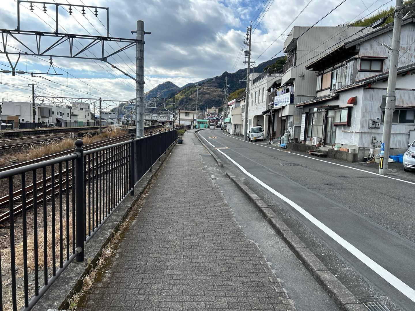 話は変わりますが登山を趣味にした事によって足腰多少丈夫になっただけでなく、非常用持ち出し袋としても使える道具類（ザック・テント・コンロ・非常用軽食・簡易トイレなど）を所持しいる訳ですよね。

せっかくだから緊急事にもすぐ活用できる状態にはしていたいものです。