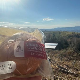 お昼ごパン🥐
暑すぎてカップラーメンは諦めました。