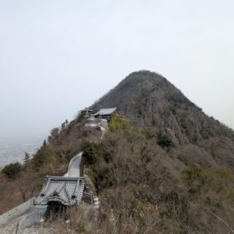 次の山へ少し登り振り返ると、コレコレ😳✨
