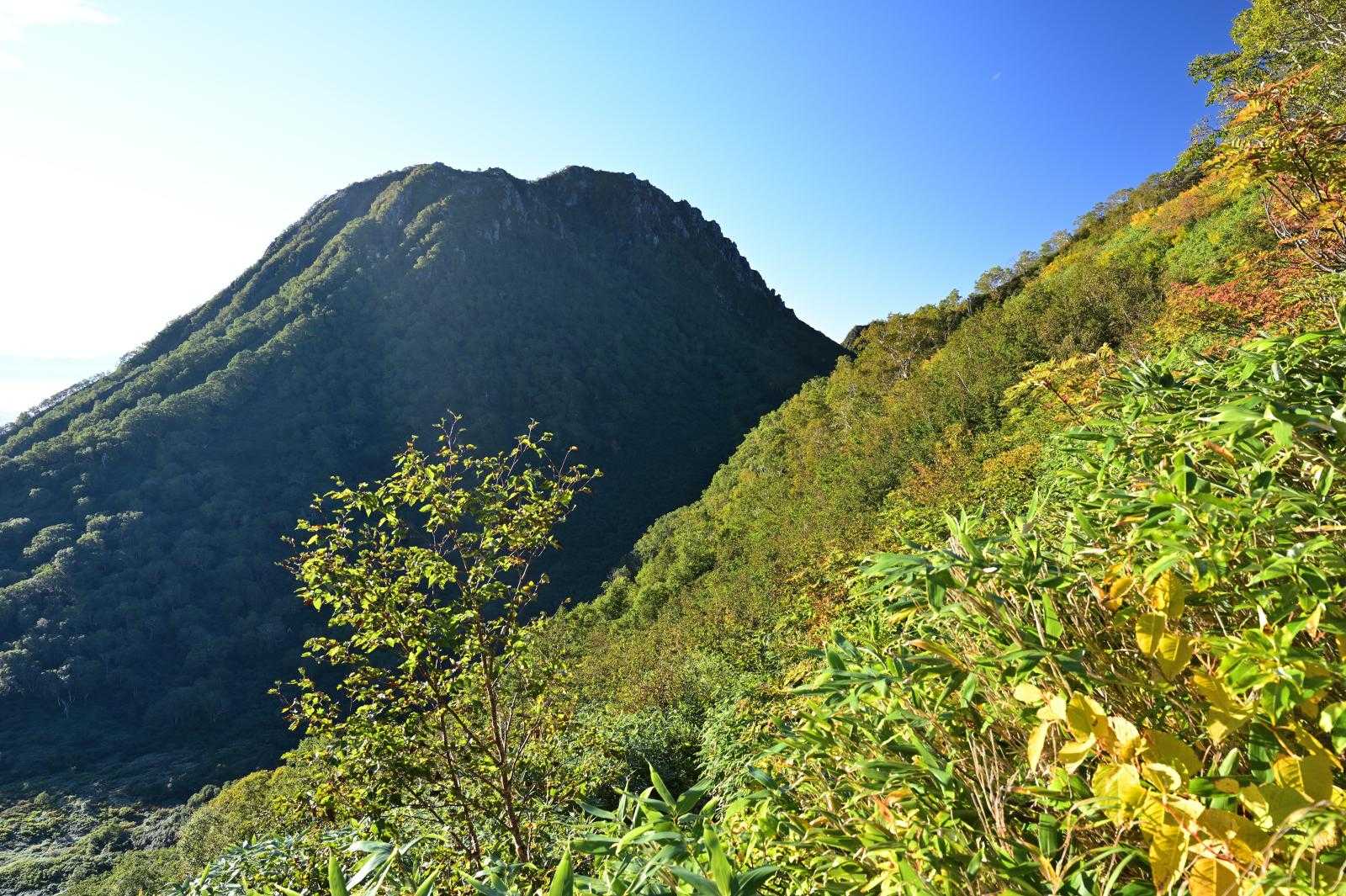 大倉乗越で妙高山が姿を現す
ラスボス感漂う
