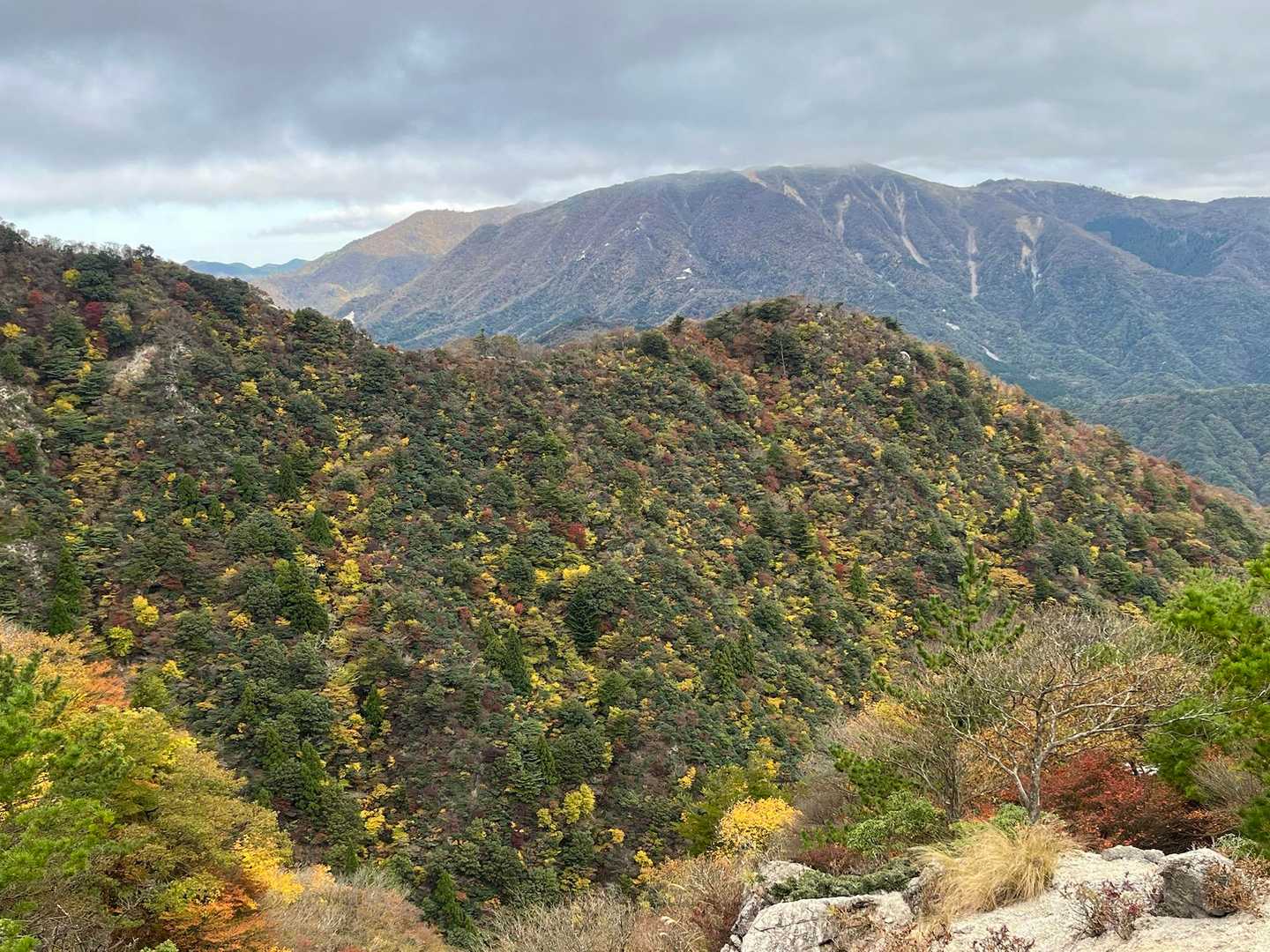 北山-岩ヶ峰-釈迦ヶ岳-仙香山-北仙香山-三池岳 周回コースの写真