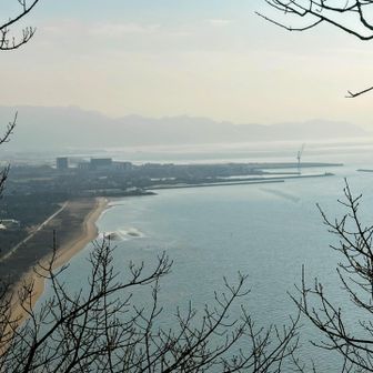 むこうは
阿讃縦走路のゴール
余木崎かな？