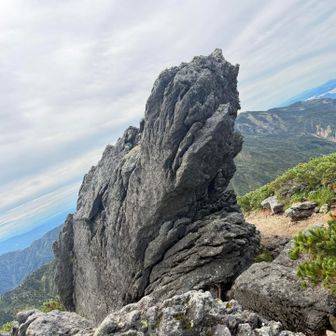 トンビ岩全体像