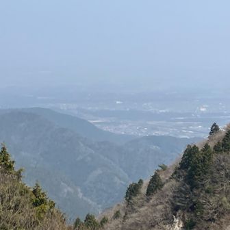 下界が見えましたが、やはり霞んでいますね。