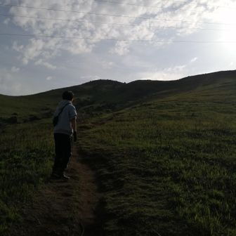 久々の山歩に身体の使い方忘れて小まめに休憩