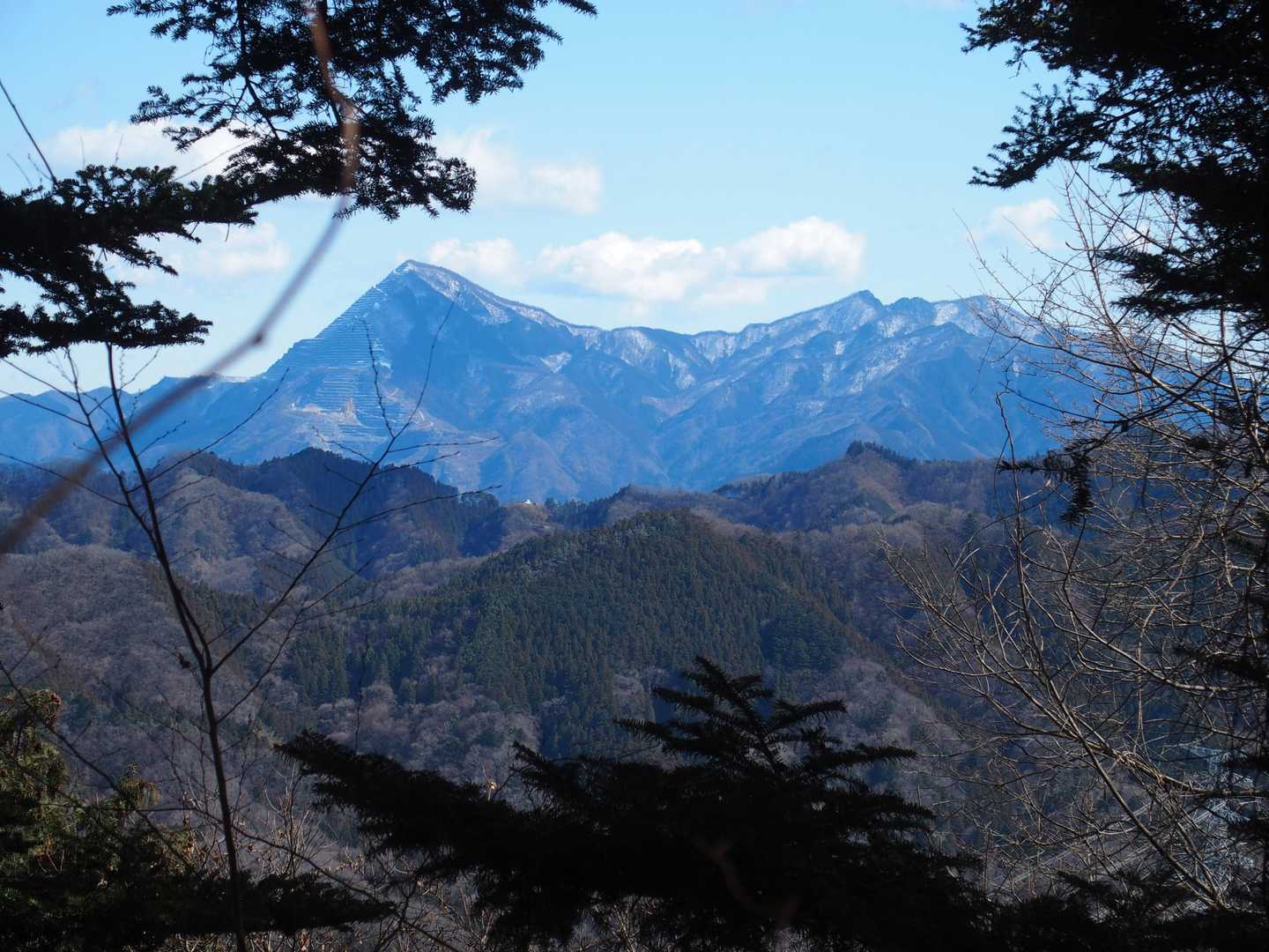…武甲山がきれいに見えました