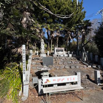 西峰は記念碑でした