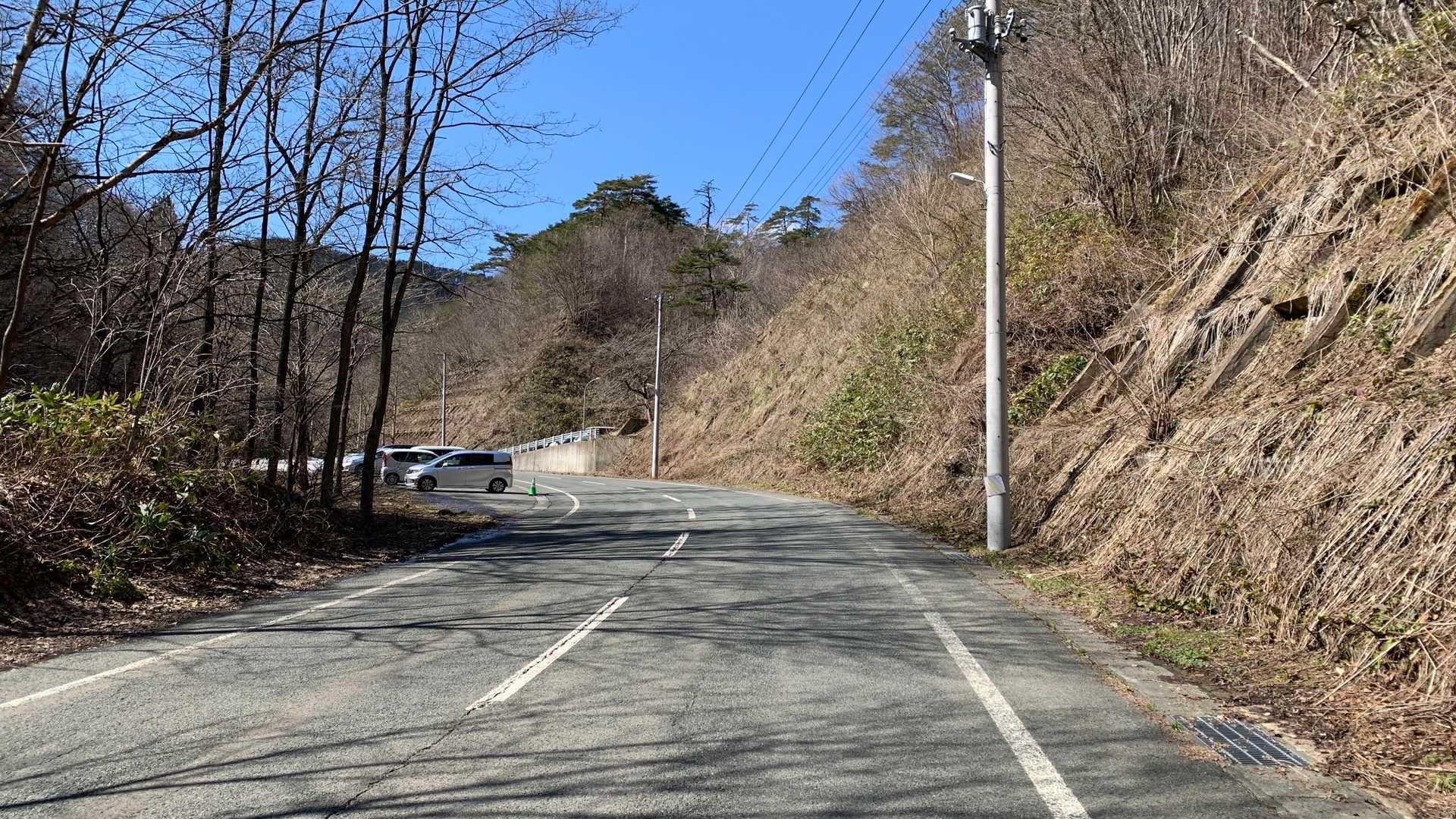 ようやく到着です💡

ひでジイさんがいなかったら絶対迷っていました💦
ご一緒させて頂きありがとうございました🙇

万寿山、また来よう💡
六郎山からの周回はもういいかなー！？💦