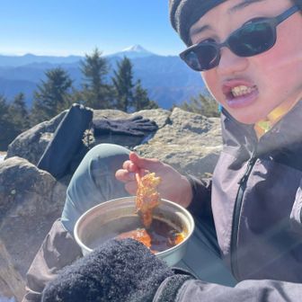 見た目より美味しいね😋
お餅、まだまだ残ってるのでまた持って来ようね