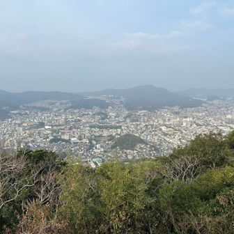 金比羅山が一番景色が良い山なんですって👀✨
霞んでいるけれど絶景です☺️