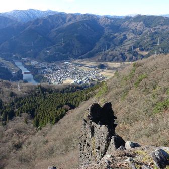 獅子ヶ鼻岩きました

眺めはいいが、お尻がムズムズへっぴり腰💦
人間の正常反応を発揮中（笑）