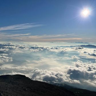 頂上からの雲海も良きです☺️