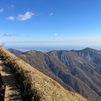 丹沢山も、その先も塔ノ岳も、遠いね😅
