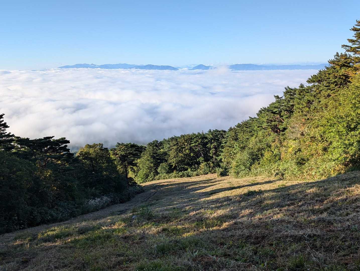 飯豊連峰？と雲海