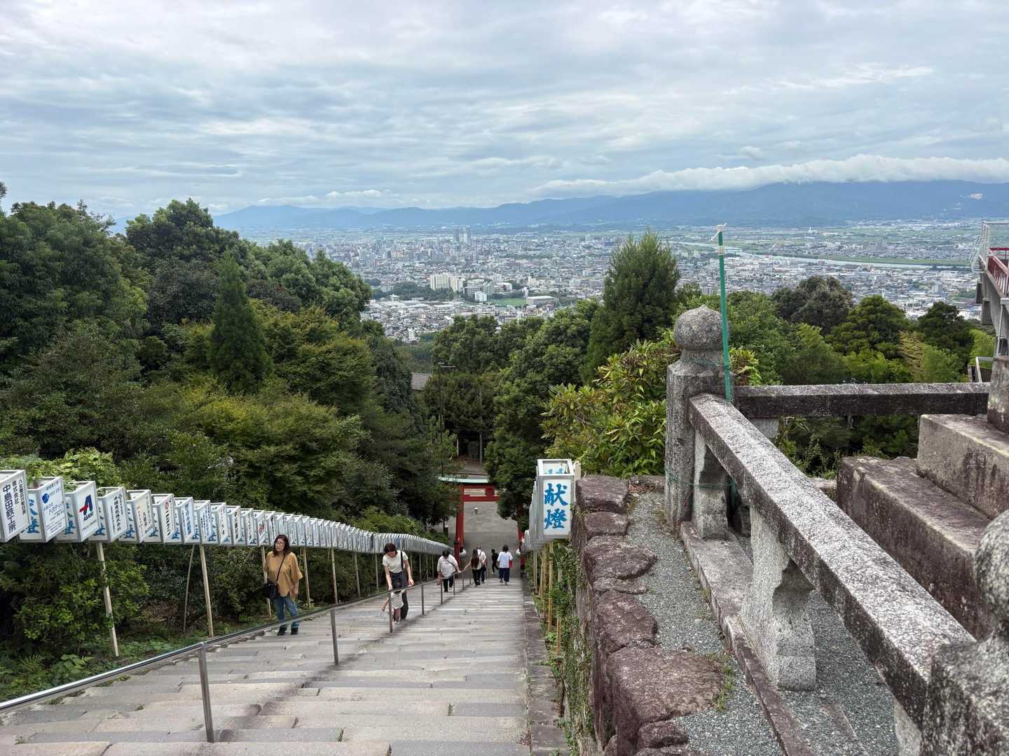 皆んなここらからの景色を上げてますね♪