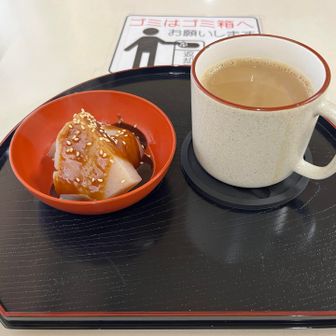 こんにゃく味噌田楽 ¥250
カフェオレ ¥400