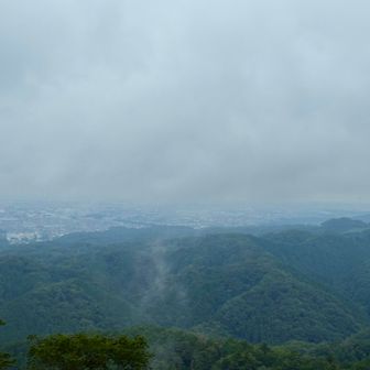 十一丁目茶屋からもこんな霞んだ風景ですが