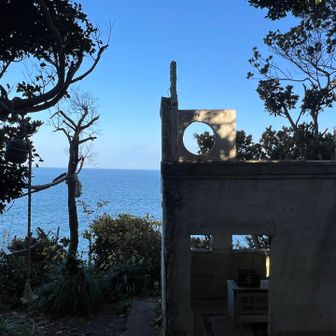 沖ノ島遥拝所。三宮からなる国内屈指の古社、宗像大社の第三宮沖津宮がある沖ノ島は、宗像大社の神職以外立ち入れないことから、遠くから拝むための場所の一つ、だそうです