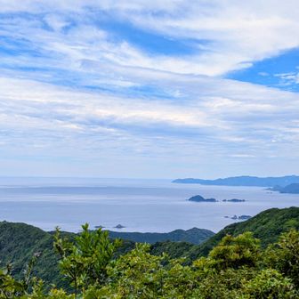 尾鷲方面のナイスビュー🤩
「ブルー🔵」には恵まれなかったですけど、昨日の猛暑🥵とは打って変わって、むしろ爽やか～🤗