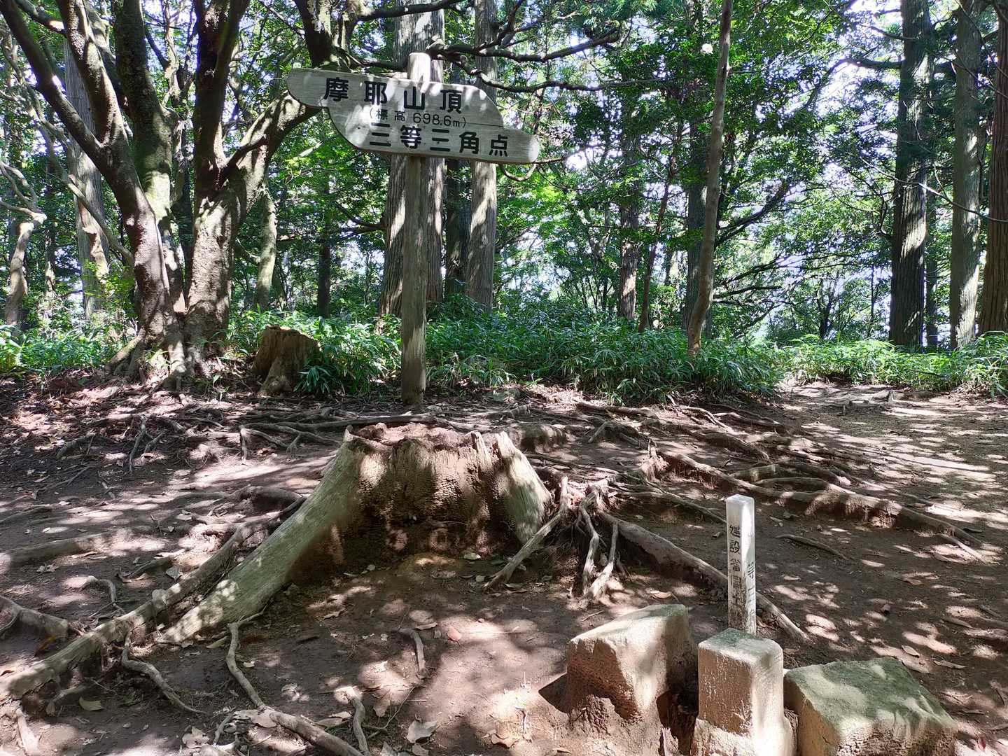 今まで摩耶山頂のピーク取って無かったので寄りました。😅