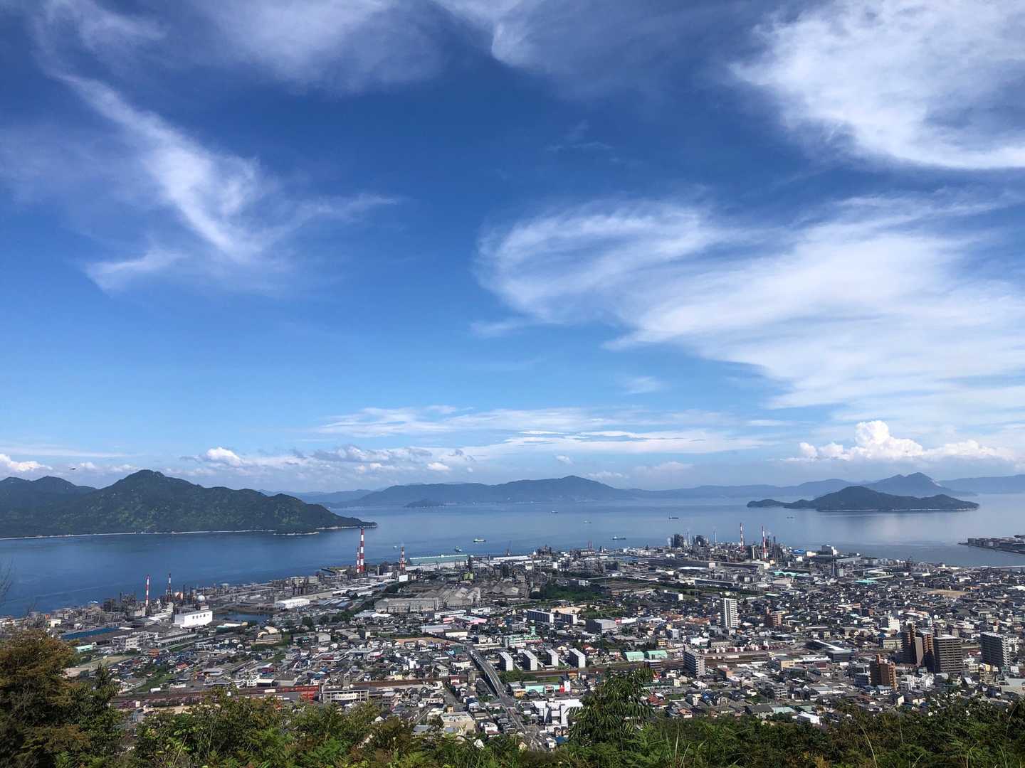 いい眺めですね。
日の出とか夜景とか😁いいかもね〜