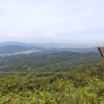 蔵王方面も霞んでいます
展望デッキまで行ってみます