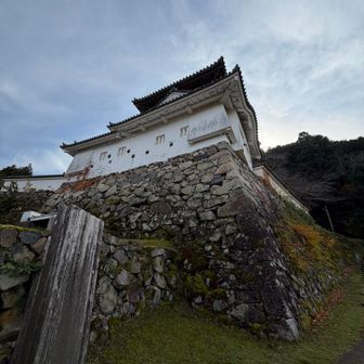 石垣は当時のままだそうです。