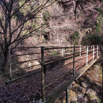 吉和冠山登山口