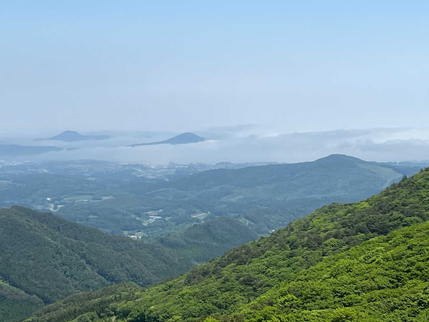 山頂から大島😃
下山します😃