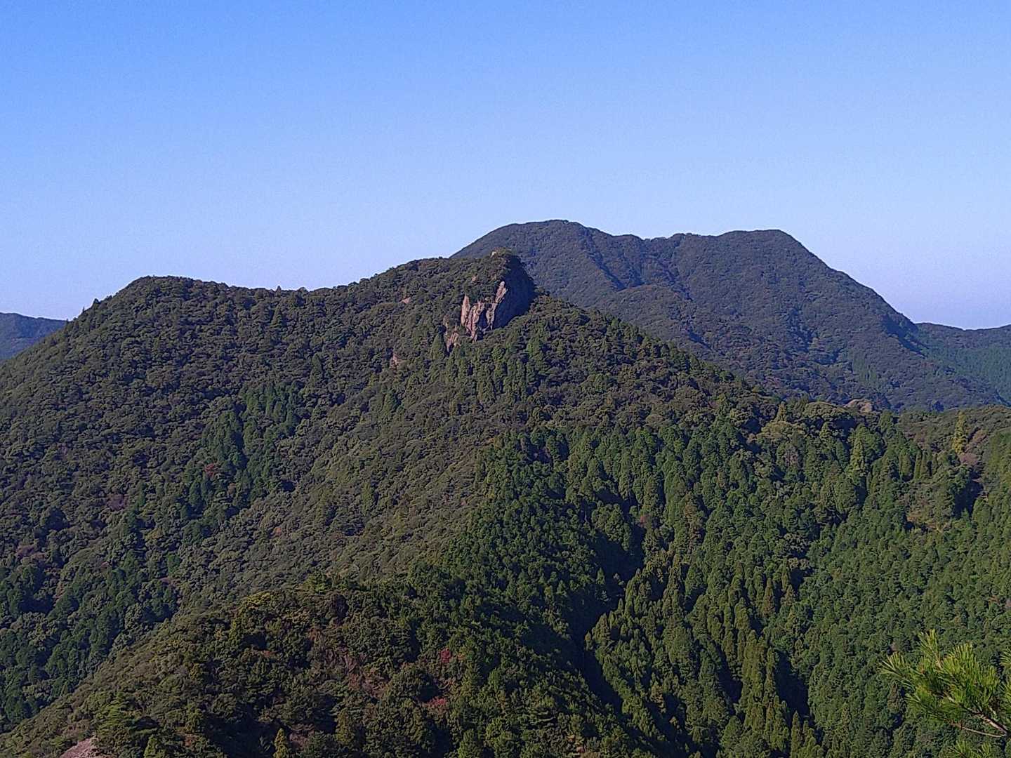 天童岩と青螺山