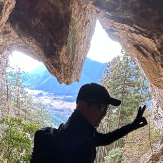 サインはV、イェーい‼️
実は、足元が狭くて余裕が有りません⚠️