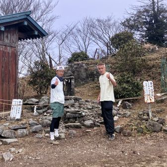 北岳山頂でクゥーちゃんパパさんと✨