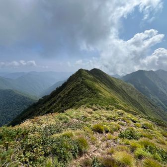 もう少しで山頂⛰️頑張ろう✊