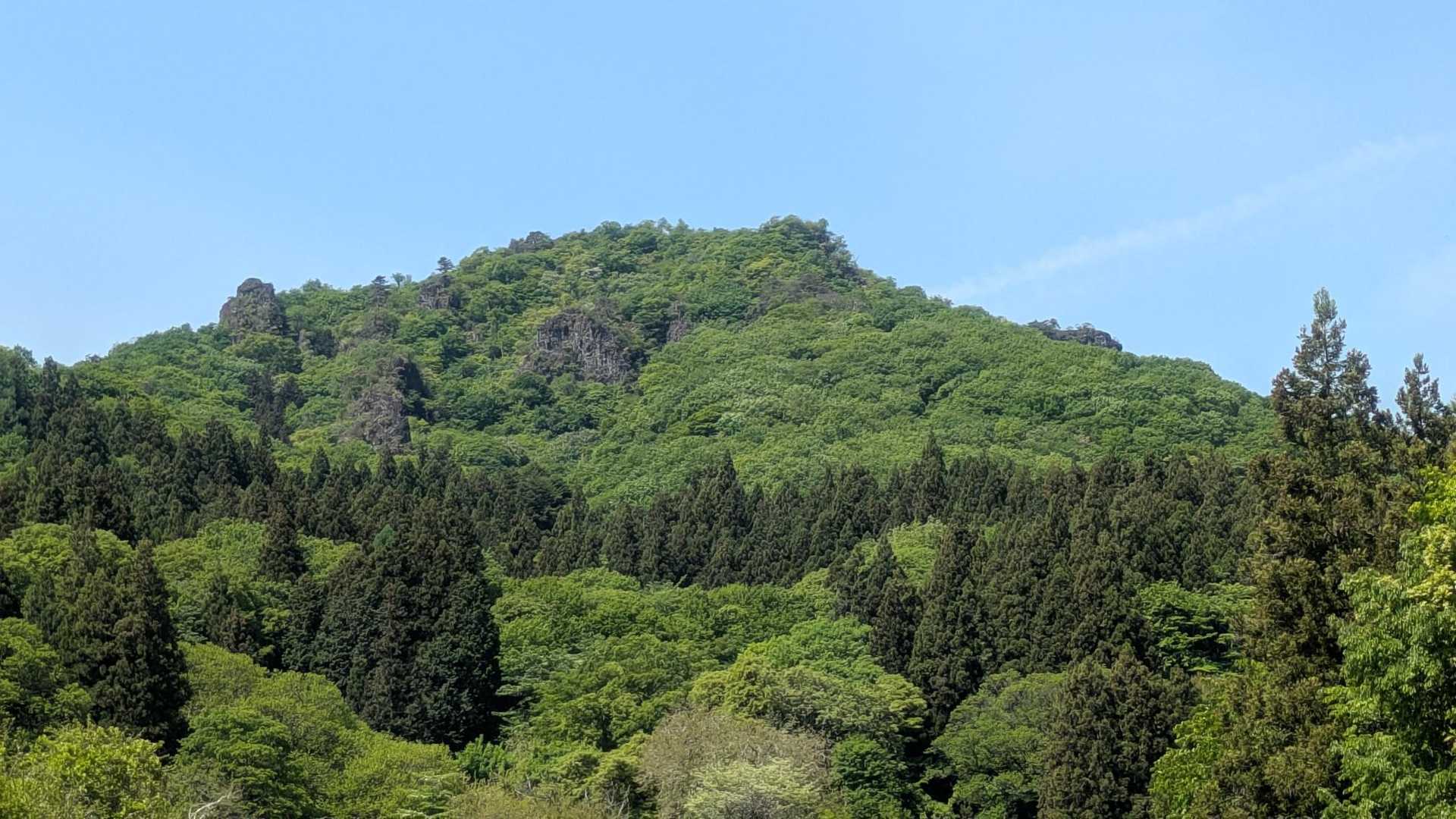 これから向かう岩櫃山