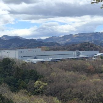 山頂から夫の会社の工場が見えたw