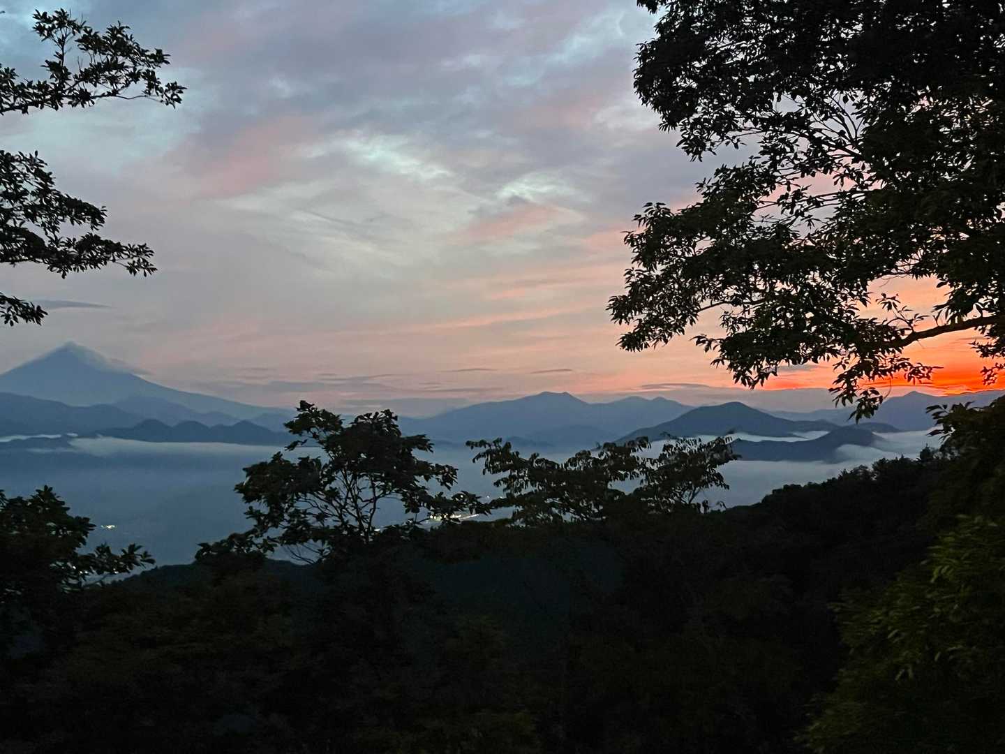 夕暮れ前に。お～い富士山‼️頑張るよ～‼️って話しかけた笑