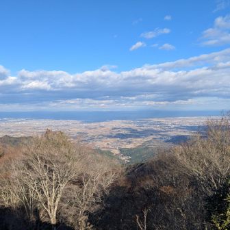 山頂からの伊勢湾の眺めがいいですねぇ😍