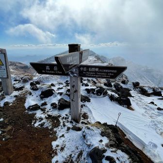 この辺りで先行の男性が降りて来られた、早っ💦
地元の方と言う事で少しお話させていただいてさよなら👋