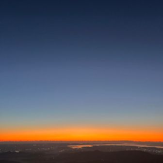 やっぱり最高に気持ちのいいブルーアワー🫐の時間😆
